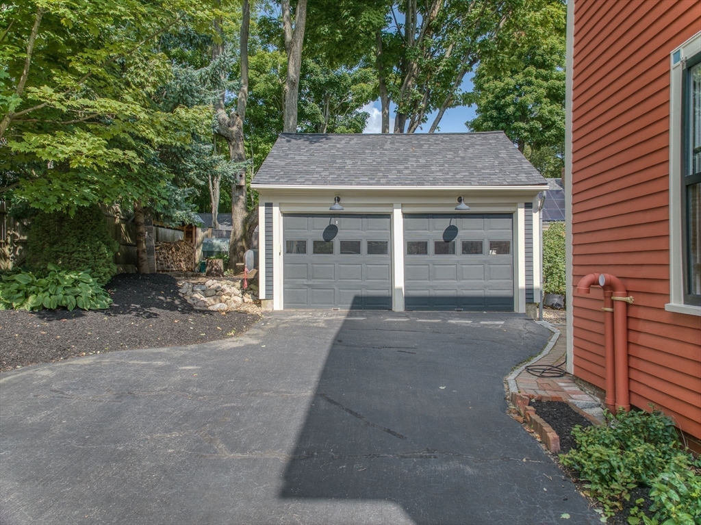 1 Walnut St