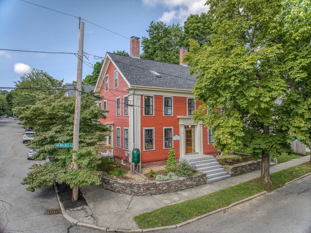 1 Walnut St