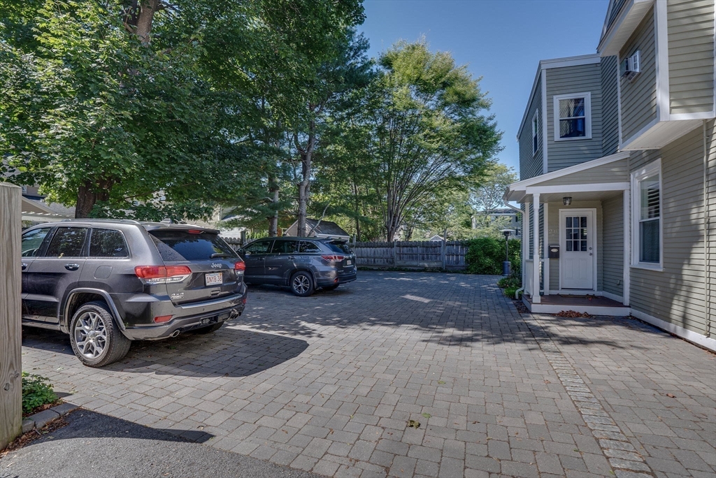 28 Titcomb St # 2