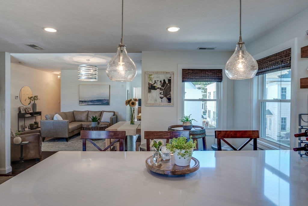 28 Titcomb St # 2