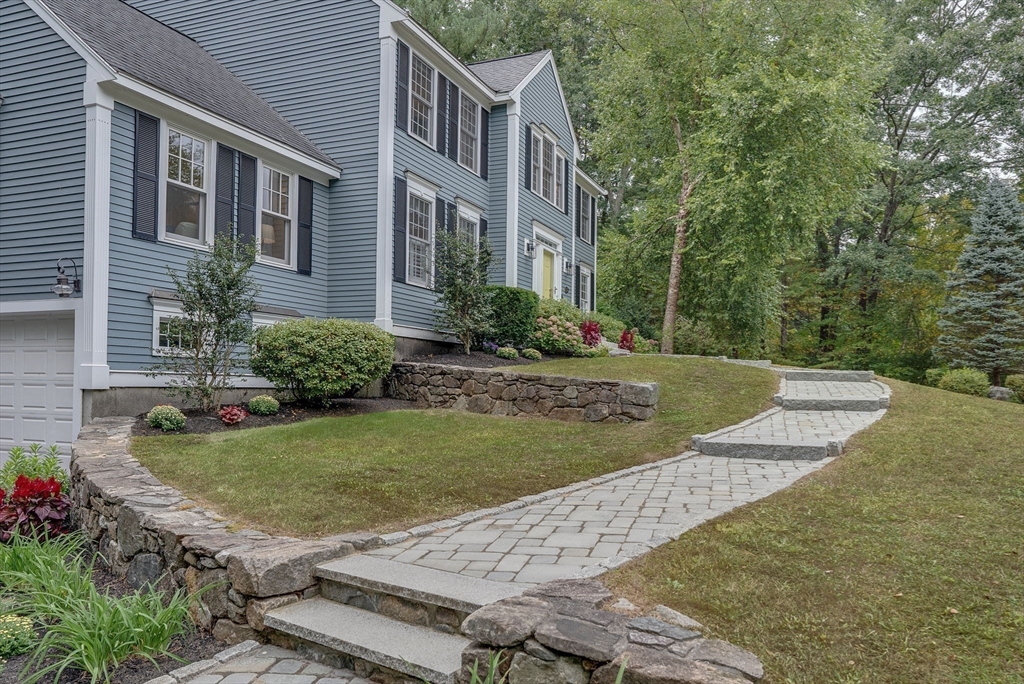 5 Stone Row Ln