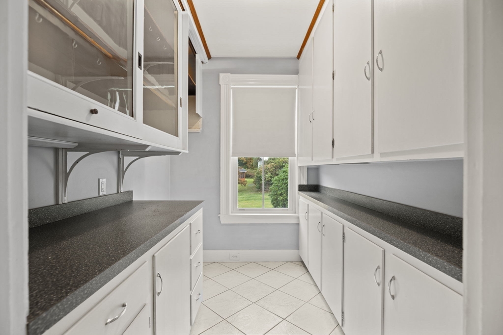 46 S Hampton Rd