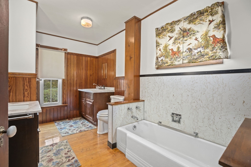 46 S Hampton Rd