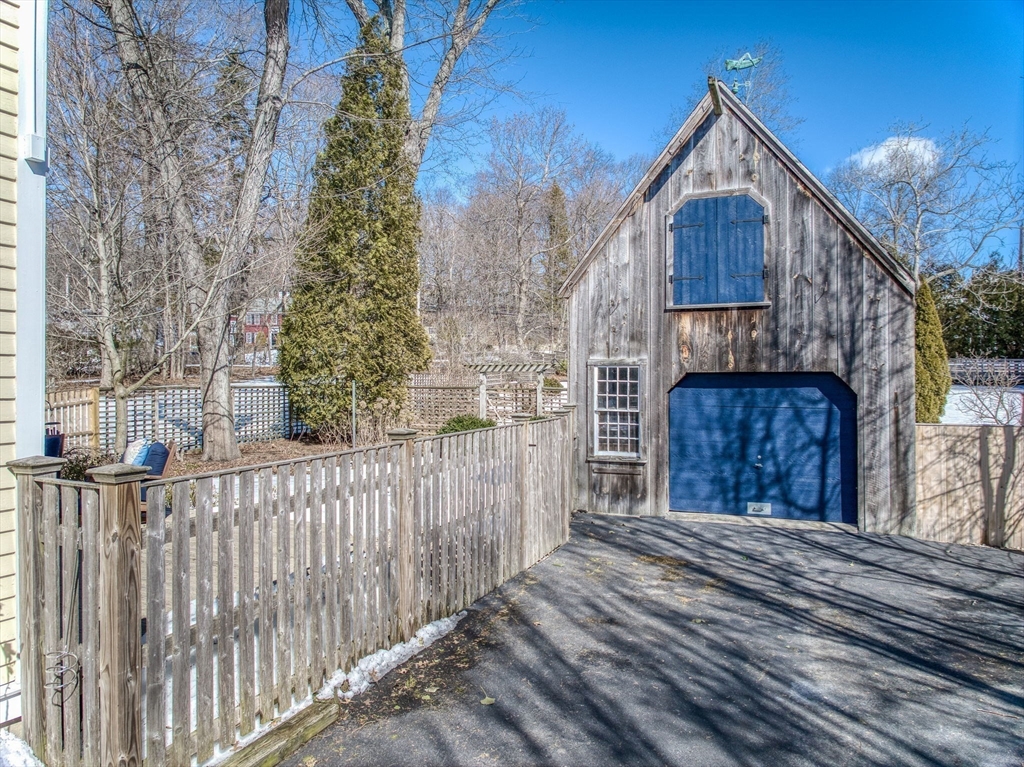 490 Main St