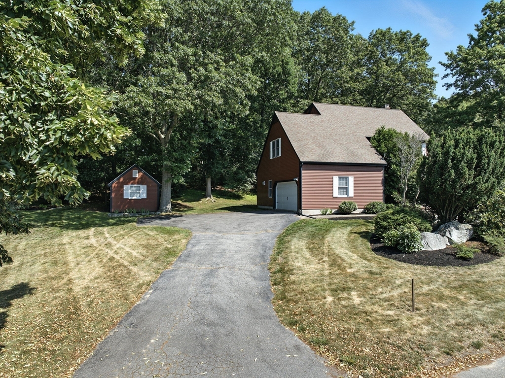 16 Wildwood Dr