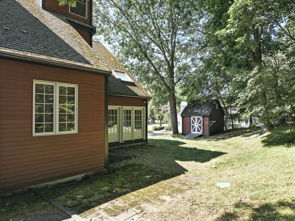 16 Wildwood Dr