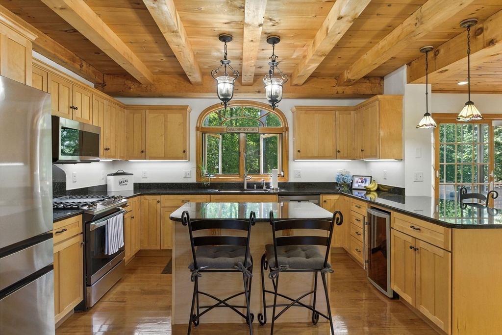 7 Palis Dr