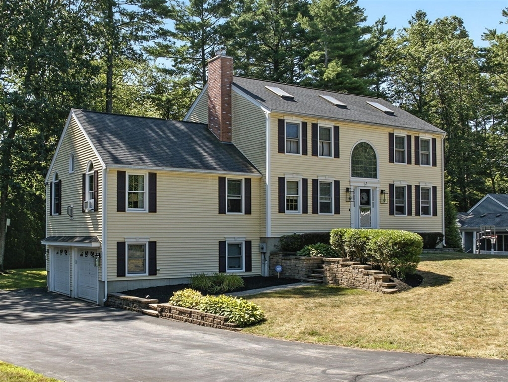 7 Palis Dr