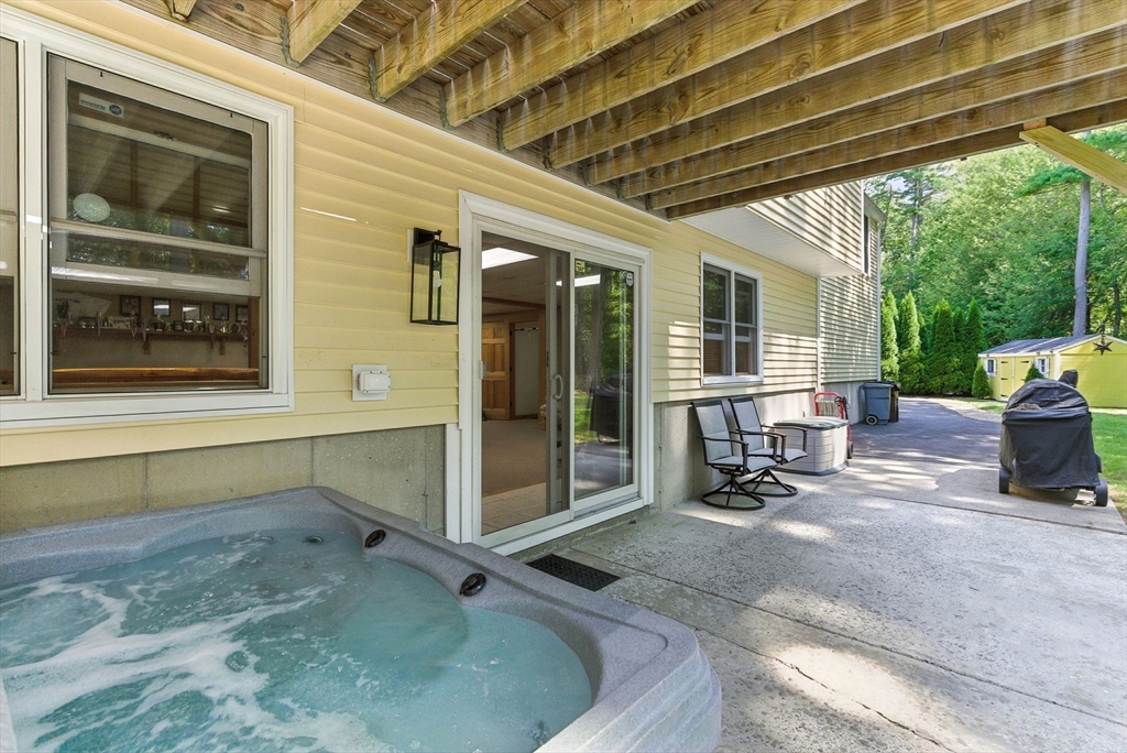7 Palis Dr