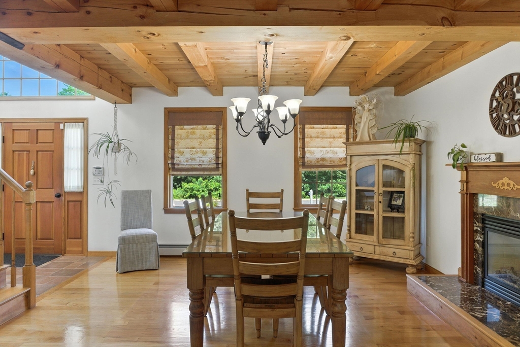 7 Palis Dr