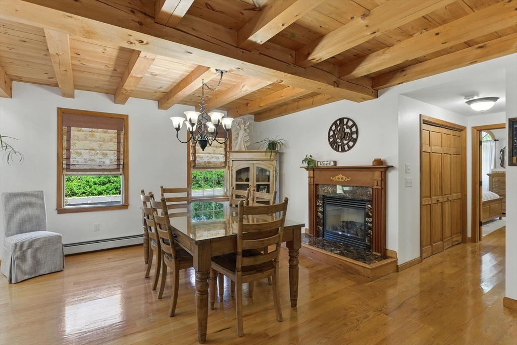 7 Palis Dr
