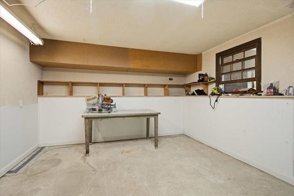10 Buttonwood Rd