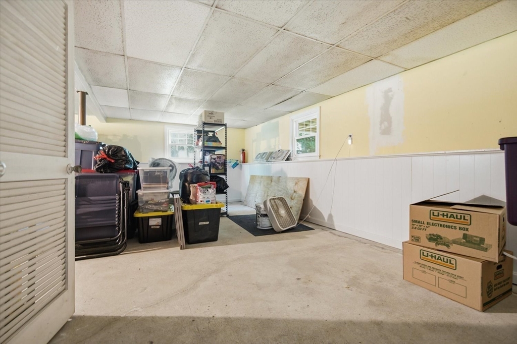 10 Buttonwood Rd