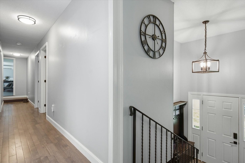 10 Buttonwood Rd
