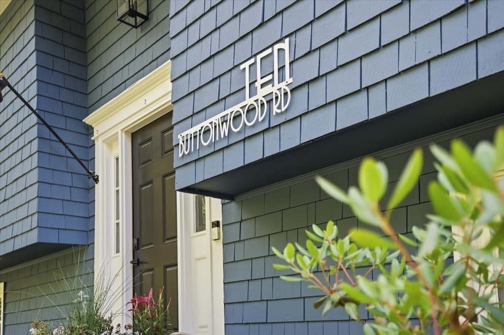 10 Buttonwood Rd