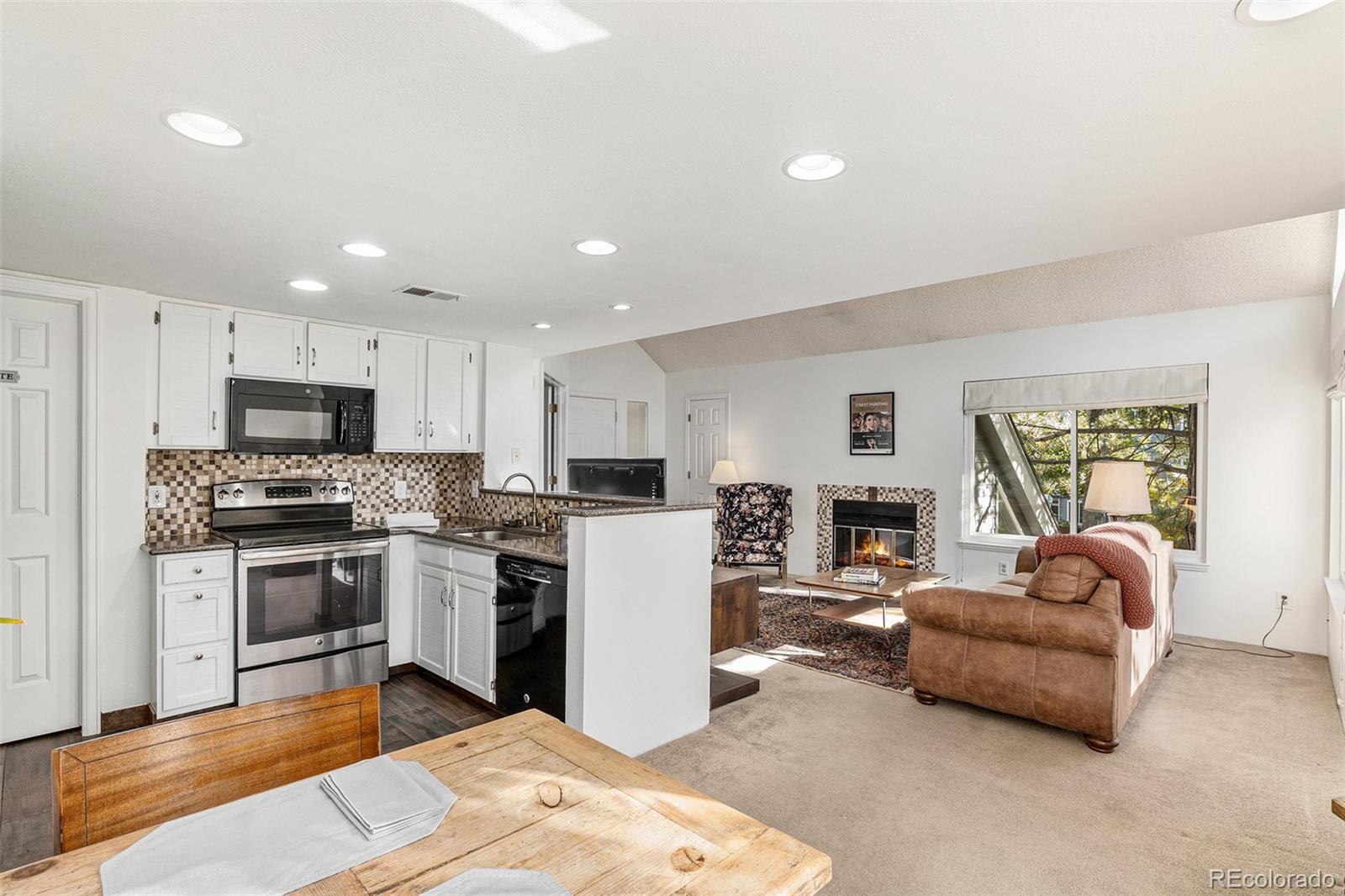 8500 E Jefferson Avenue Unit: 13F