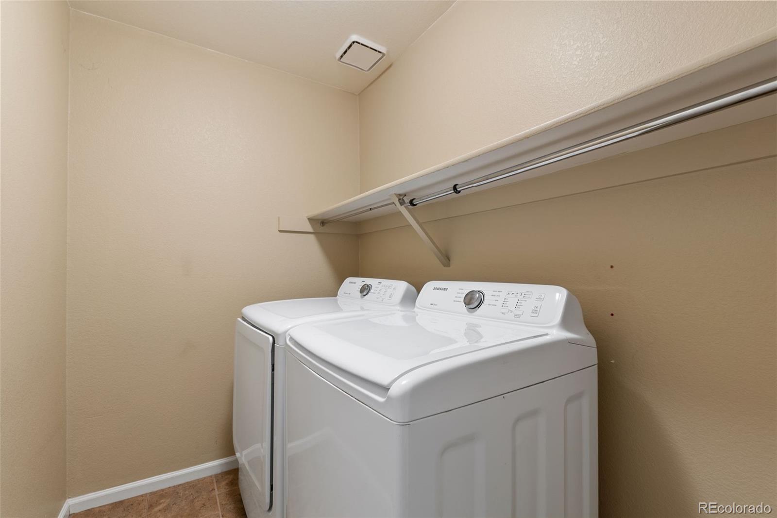 5371 S Dunkirk Way