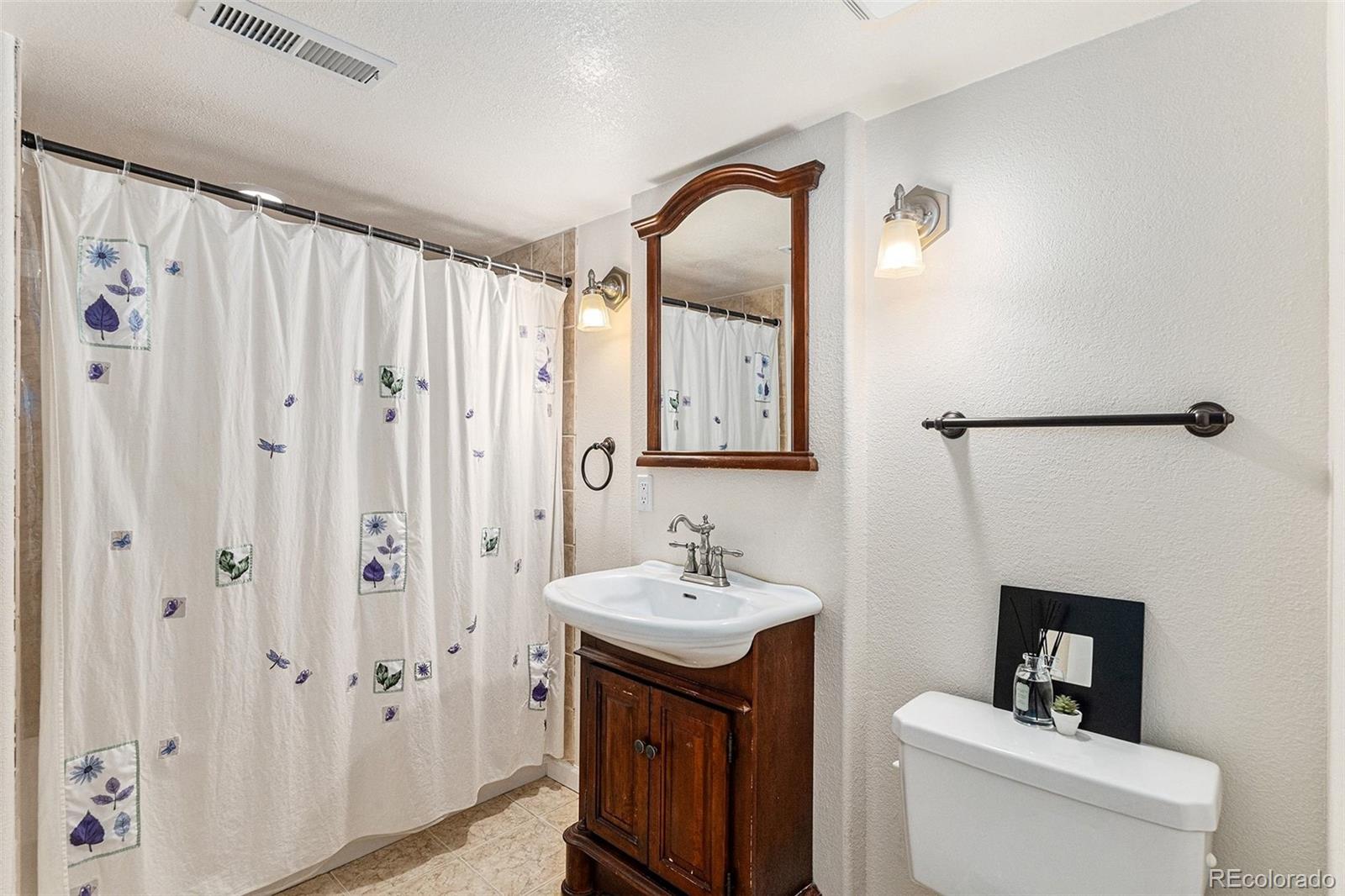 7736 S Shenandoah Drive