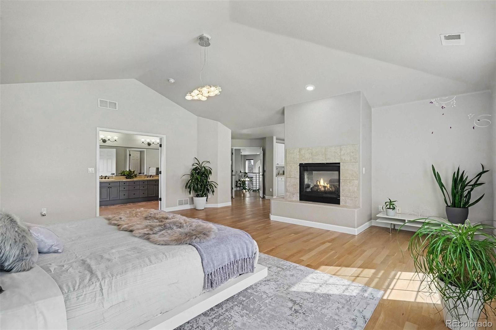 5562 Rim View Place