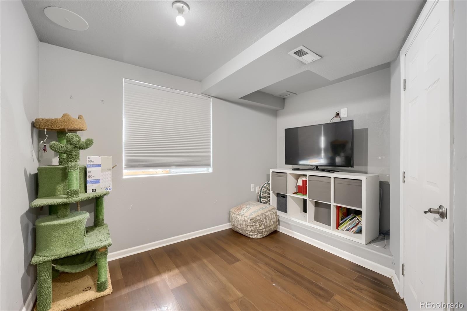 8746 Cloverleaf Circle