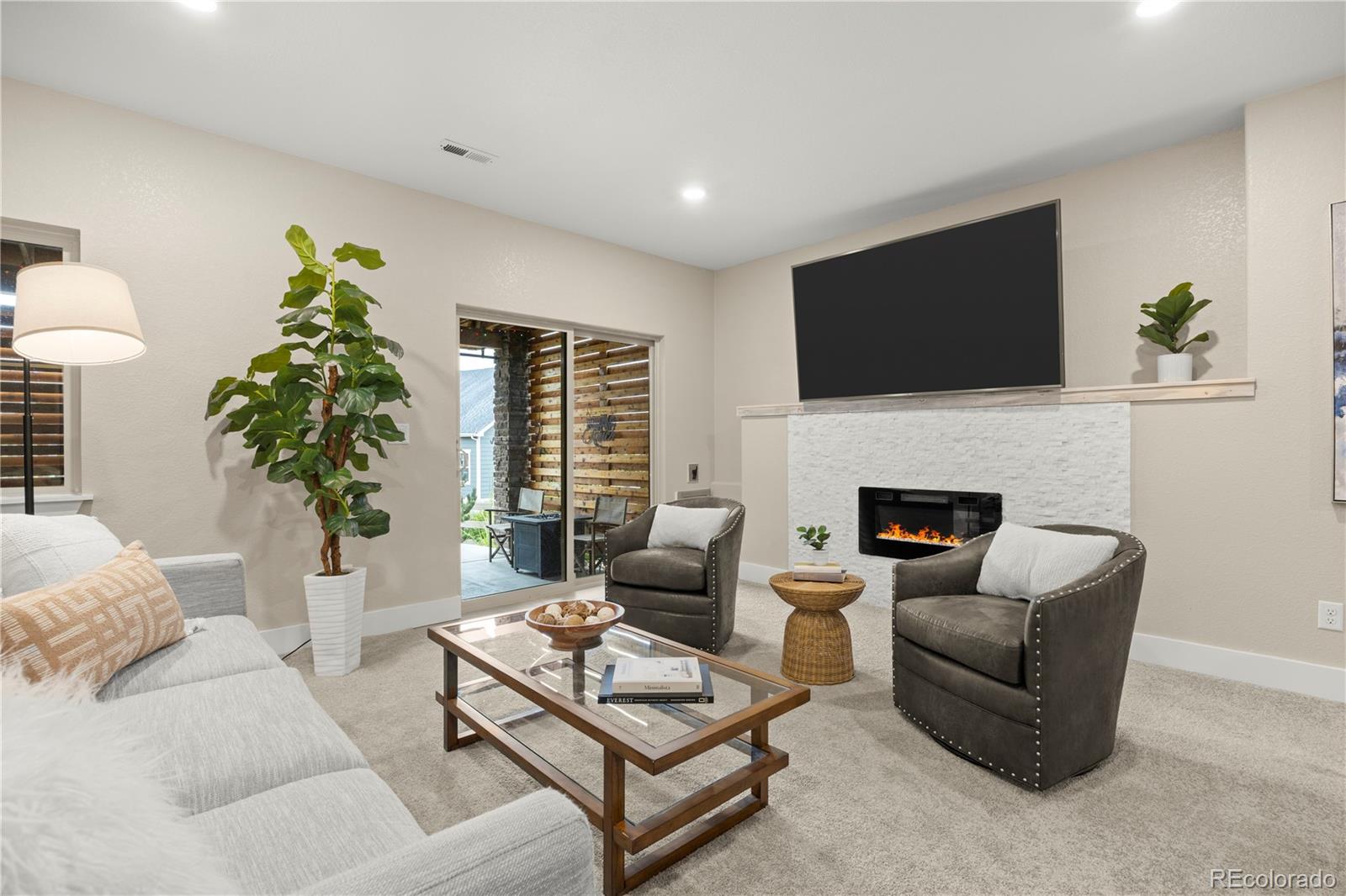 8099 Arapahoe Peak Street