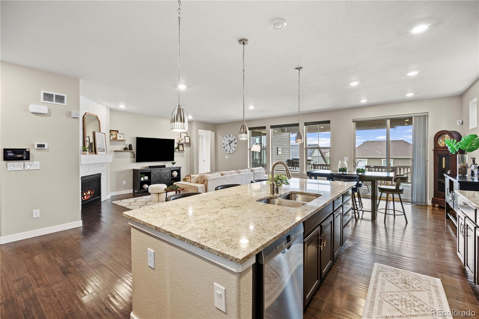 8099 Arapahoe Peak Street