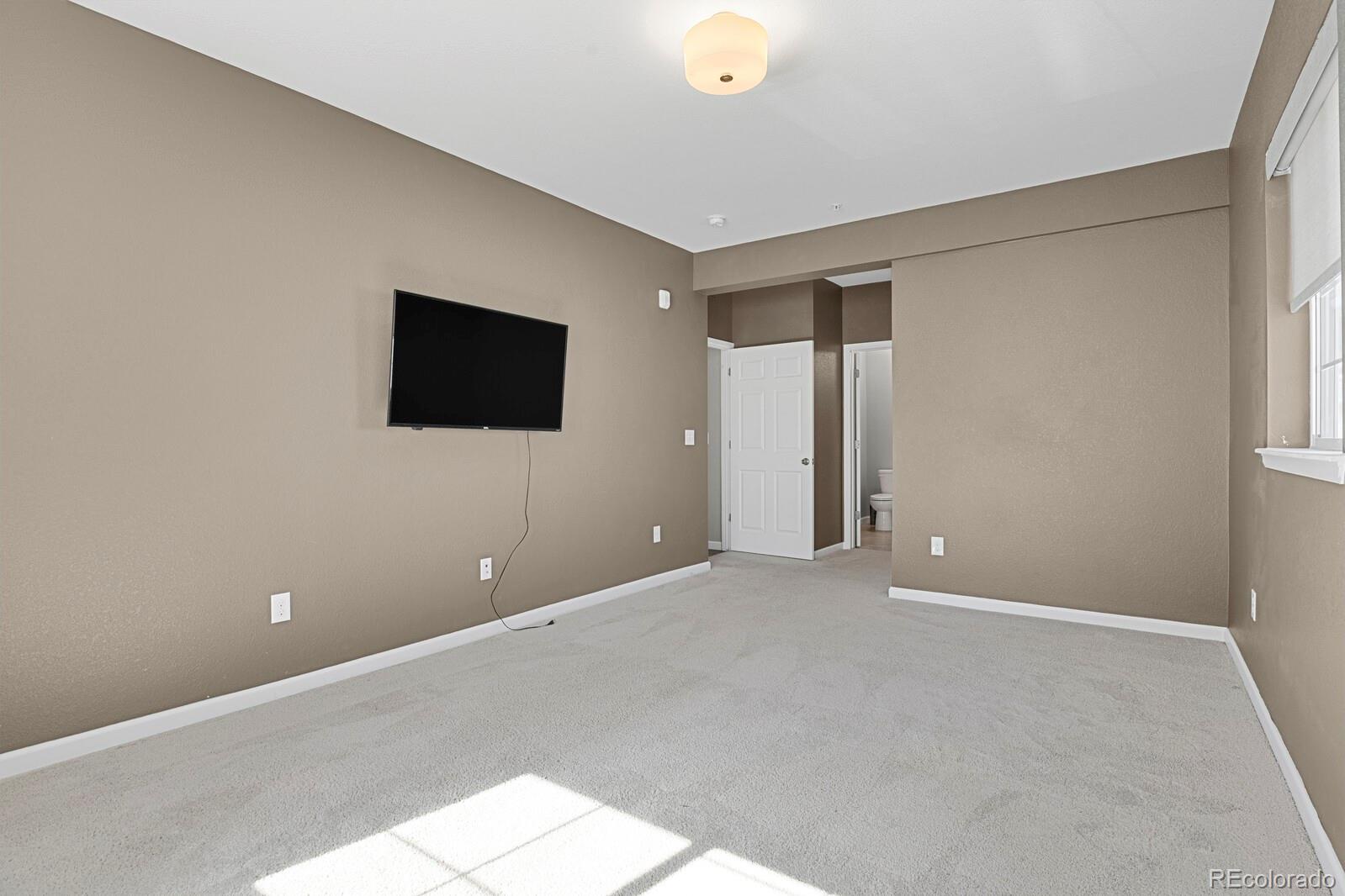 15700 E Jamison Drive Unit: 5-204