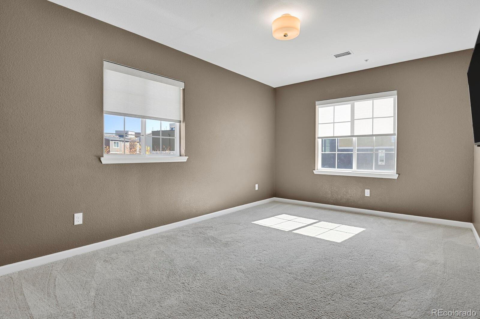 15700 E Jamison Drive Unit: 5-204