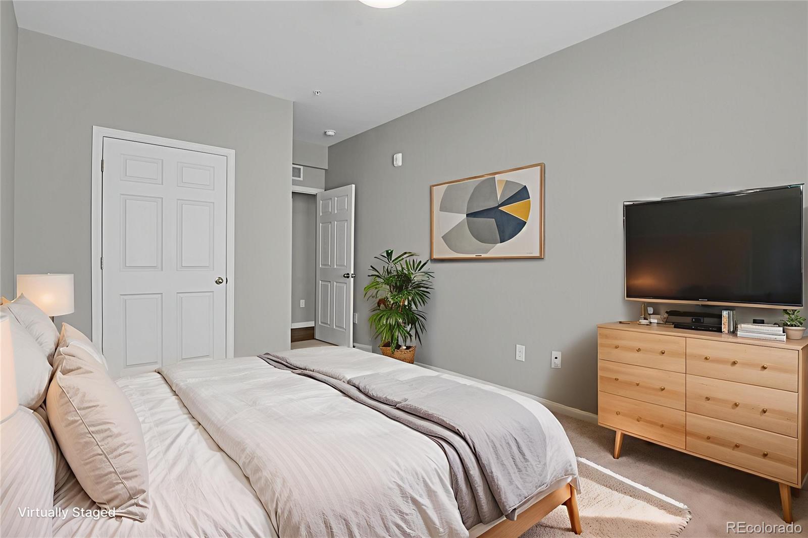 15700 E Jamison Drive Unit: 5-204