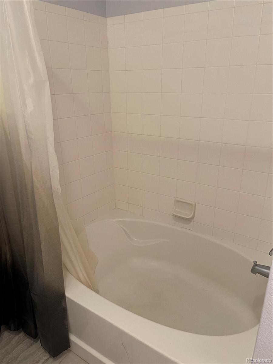 5726 N Genoa Way Unit: 10-205