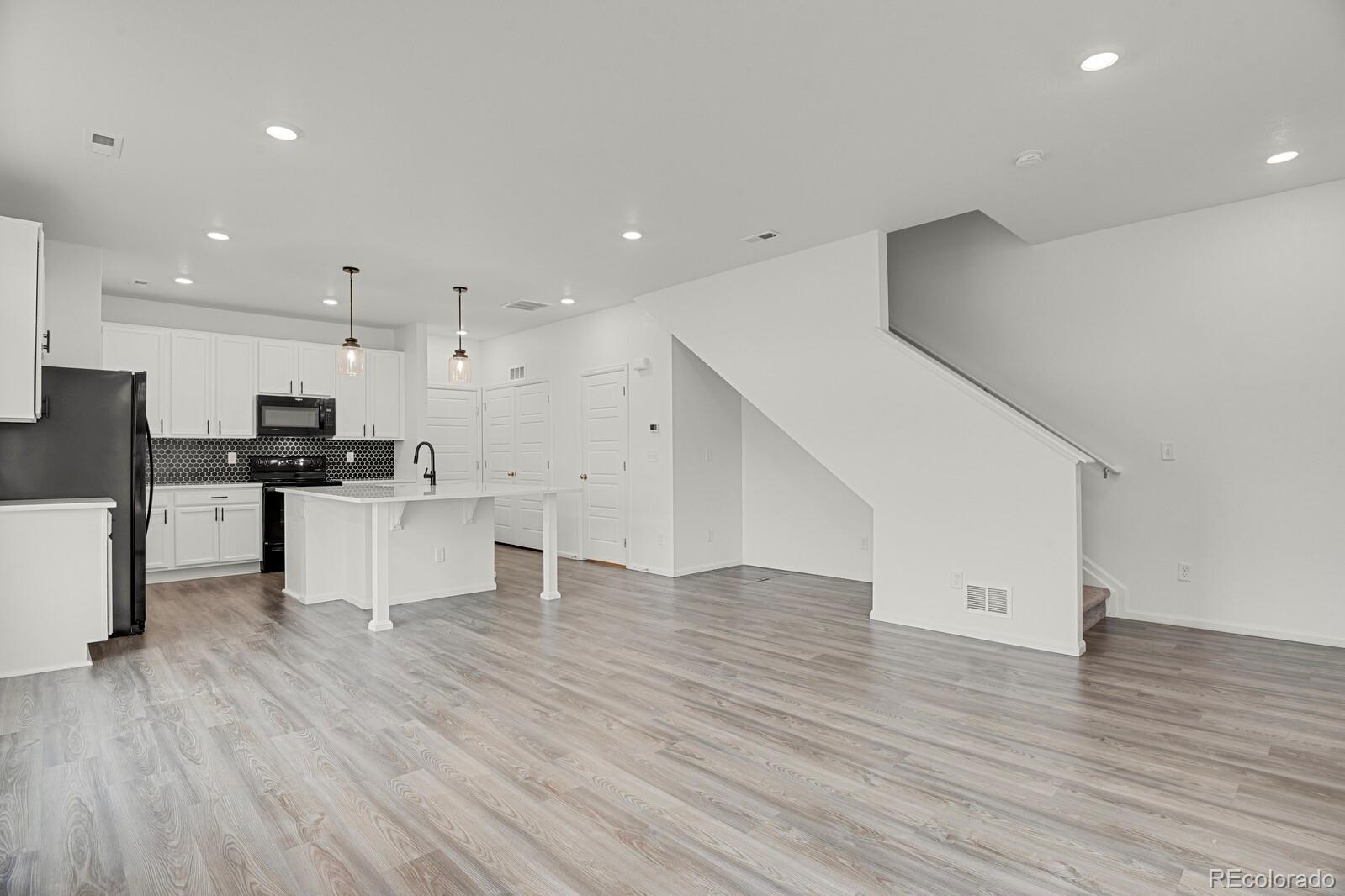 17852 E 103rd Avenue