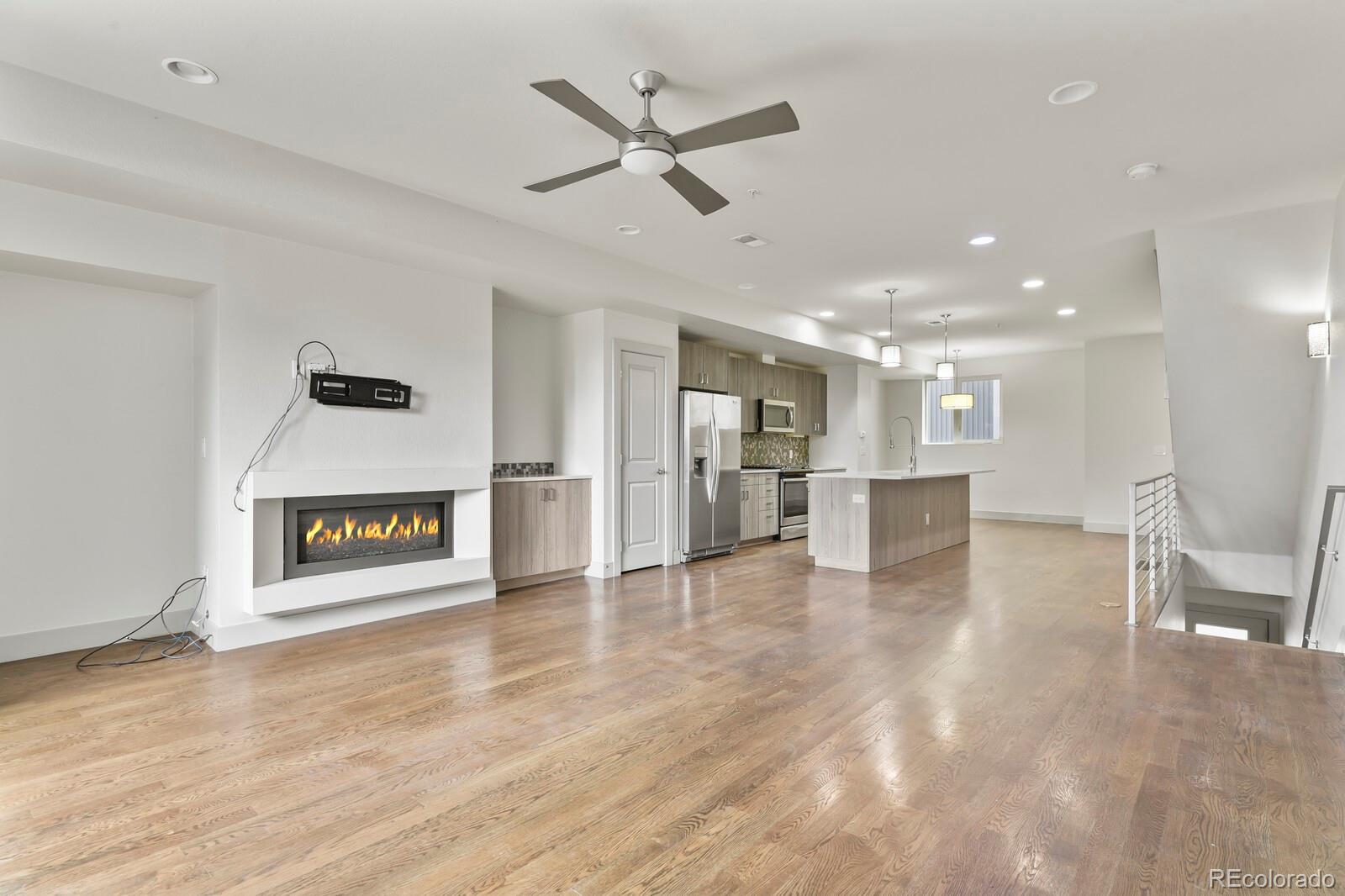 4943 Lowell Boulevard Unit: 4