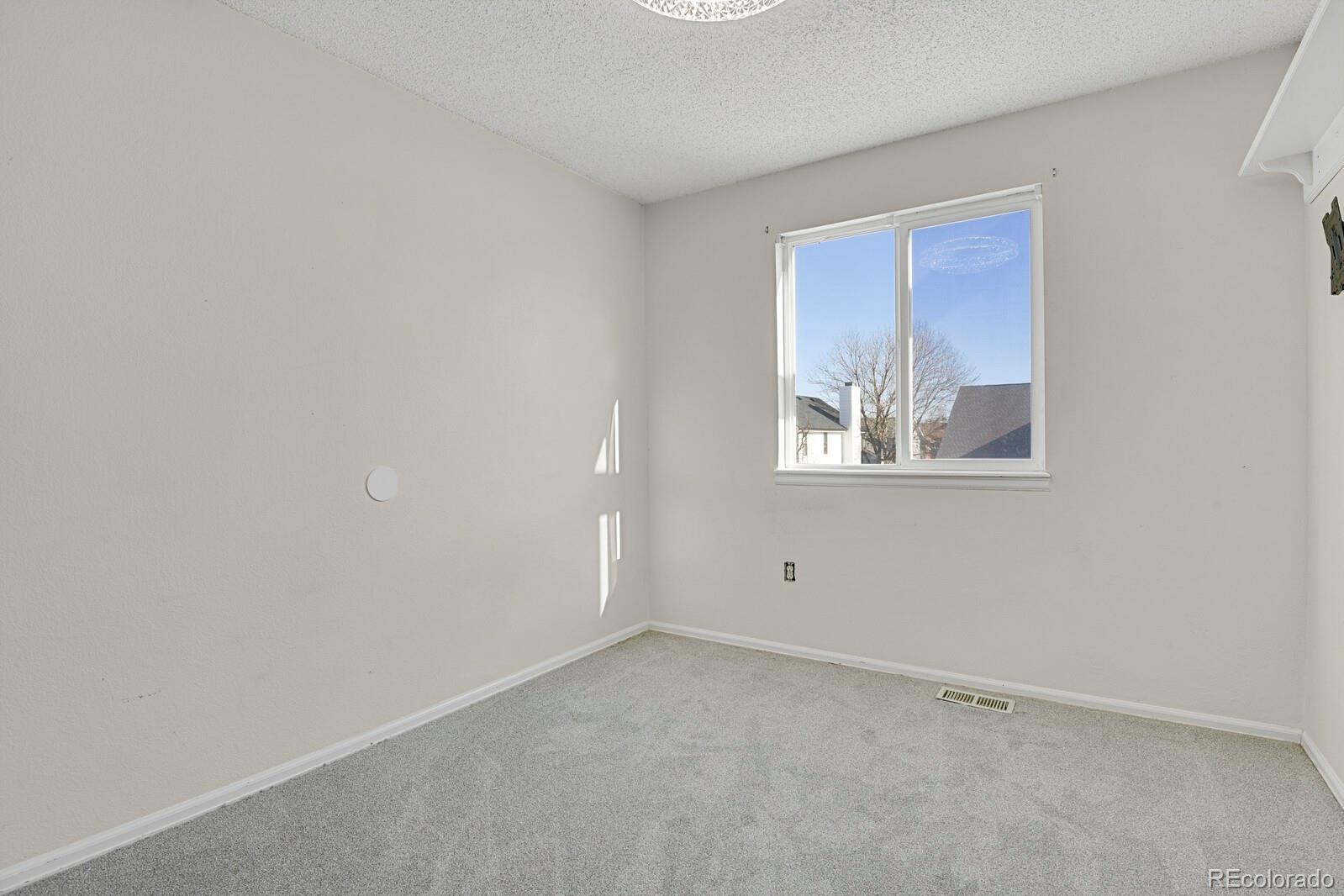 8363 Sunnyside Court