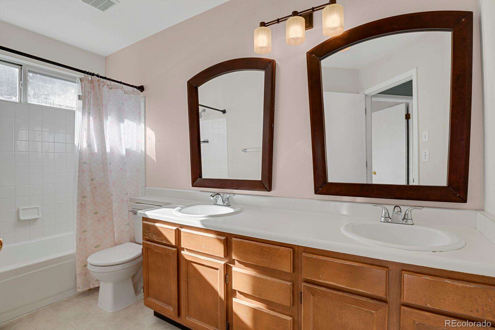 8363 Sunnyside Court