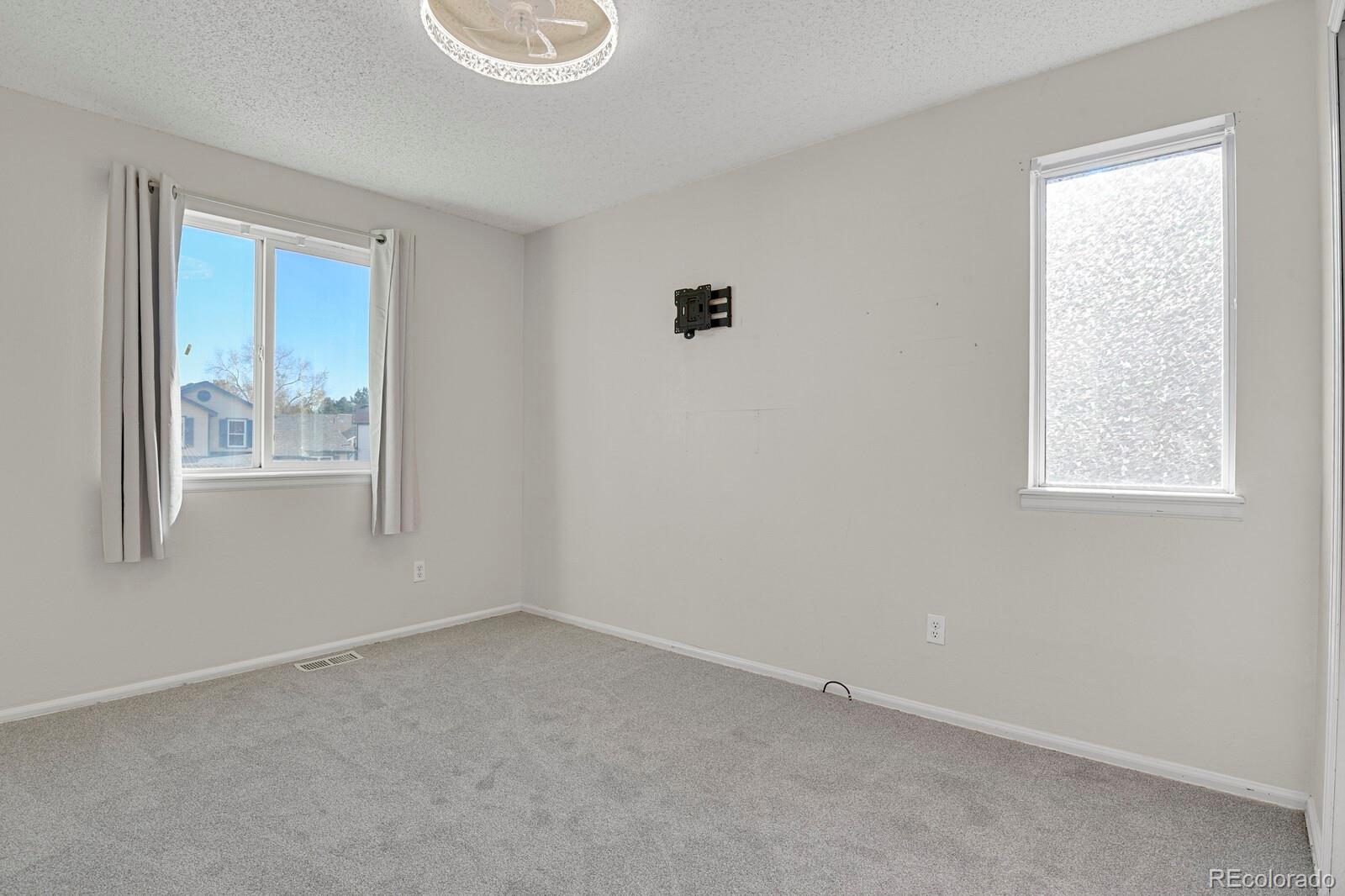 8363 Sunnyside Court