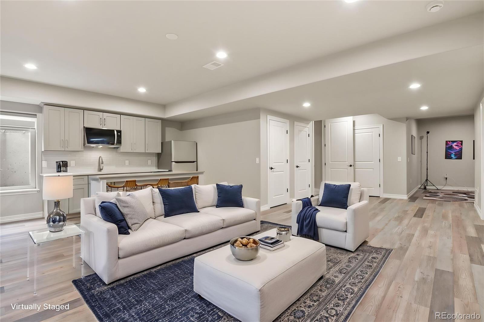 27500 E Lakeview Drive