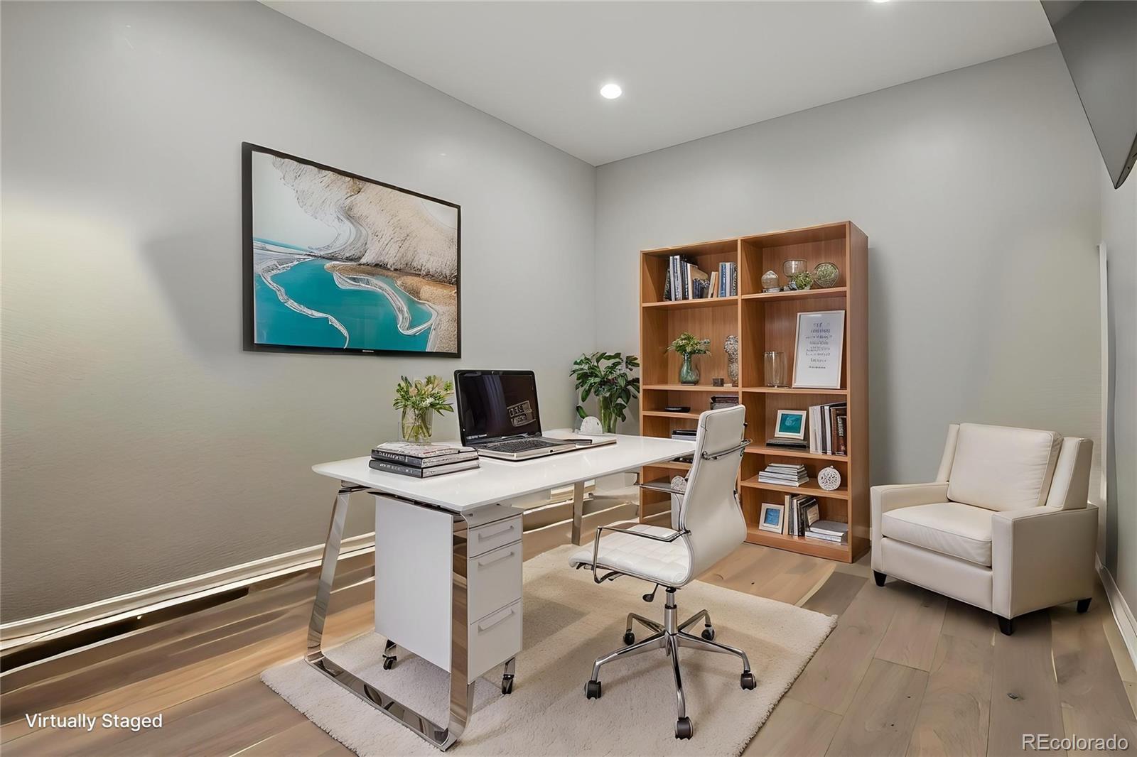 27500 E Lakeview Drive