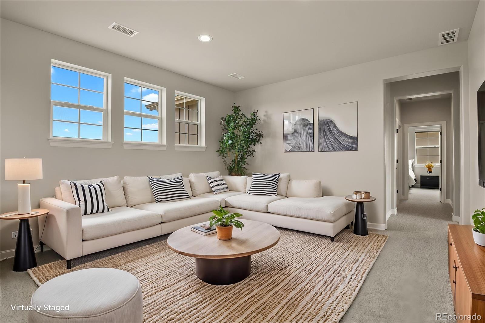 27500 E Lakeview Drive