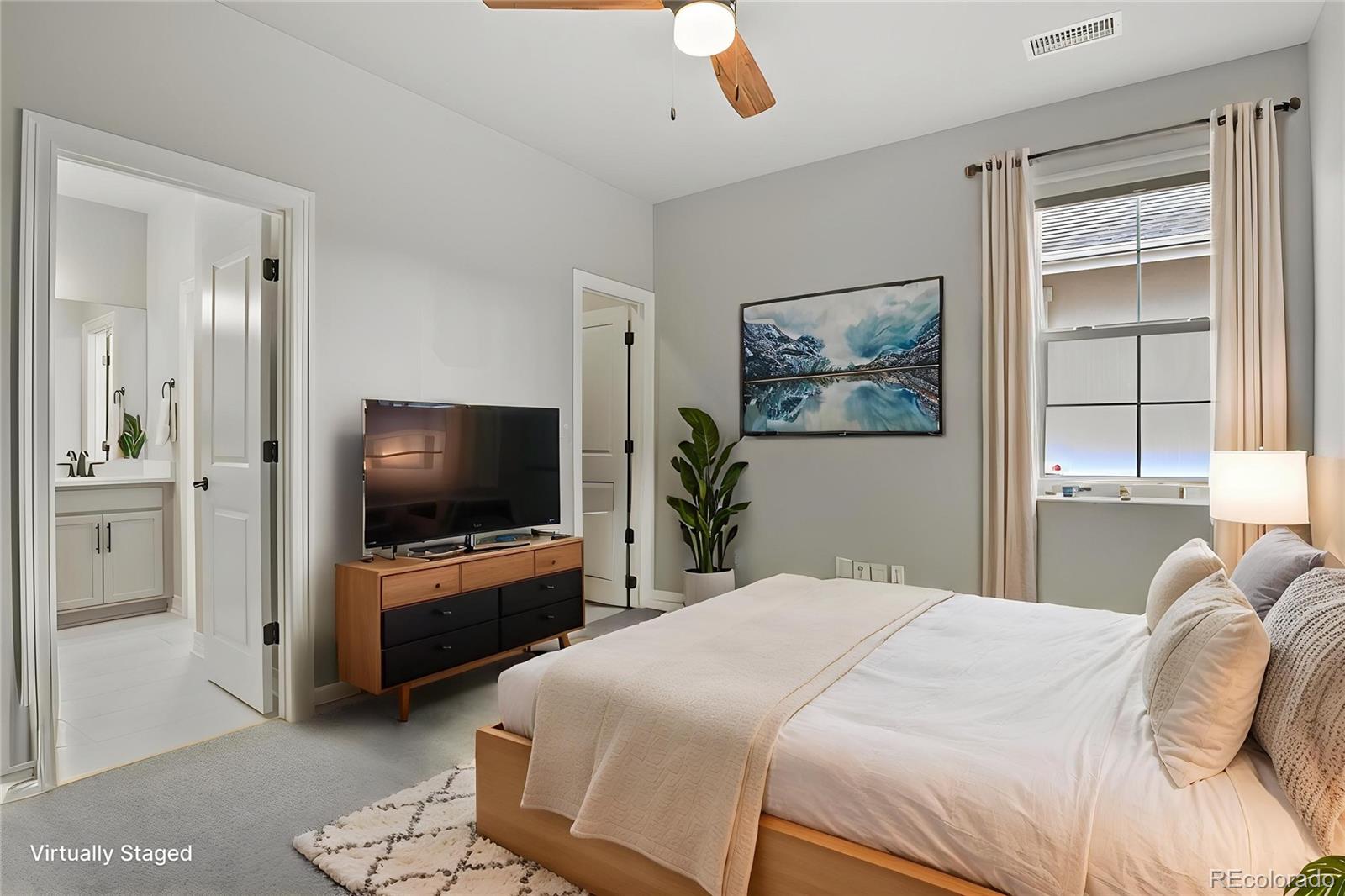 27500 E Lakeview Drive