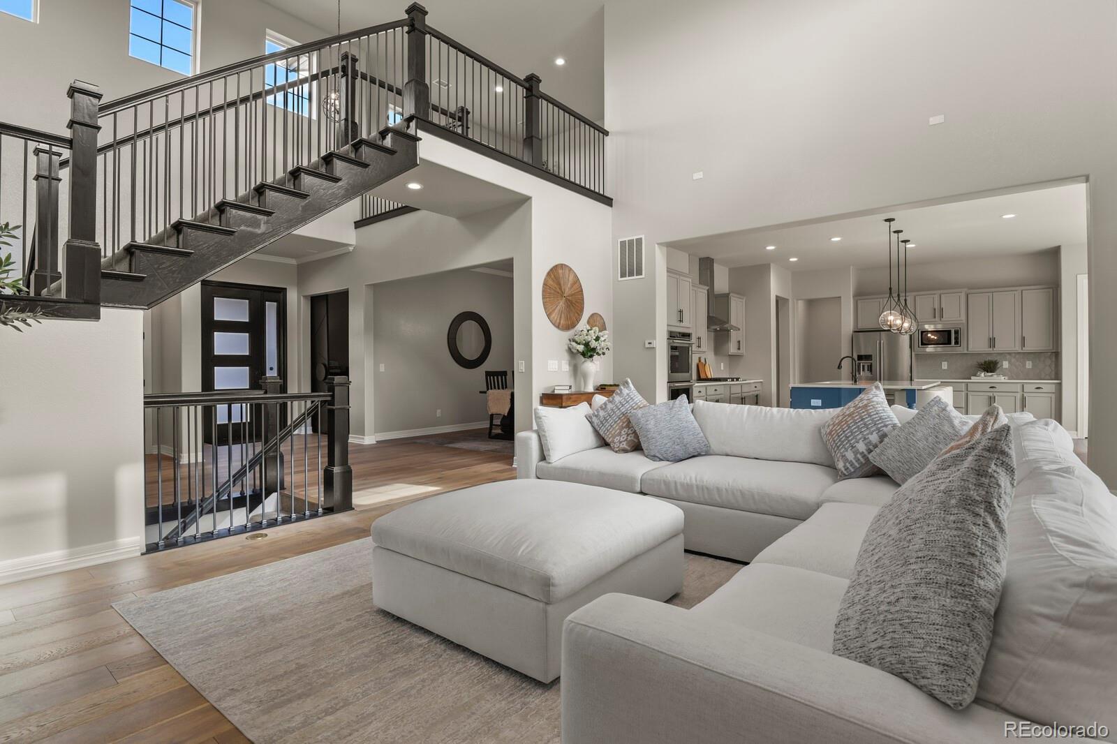 27500 E Lakeview Drive