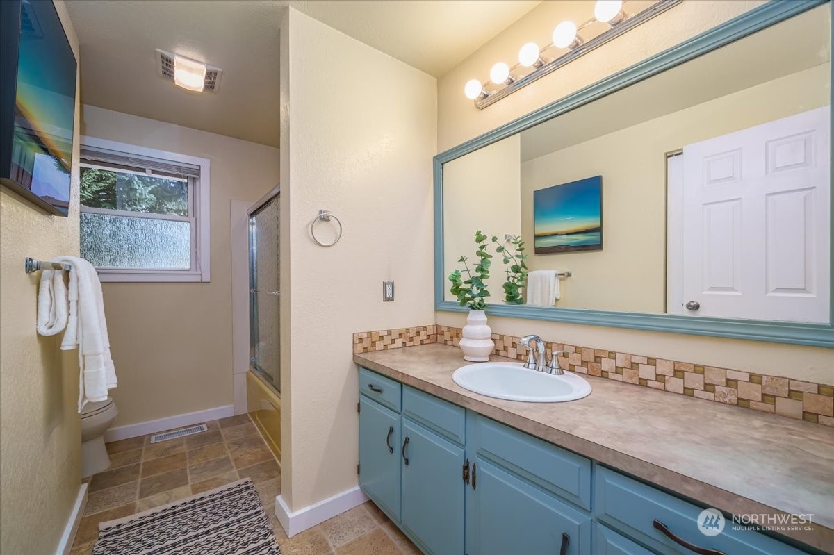 8435 NE 178th Street