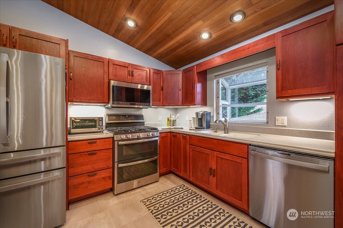 8435 NE 178th Street