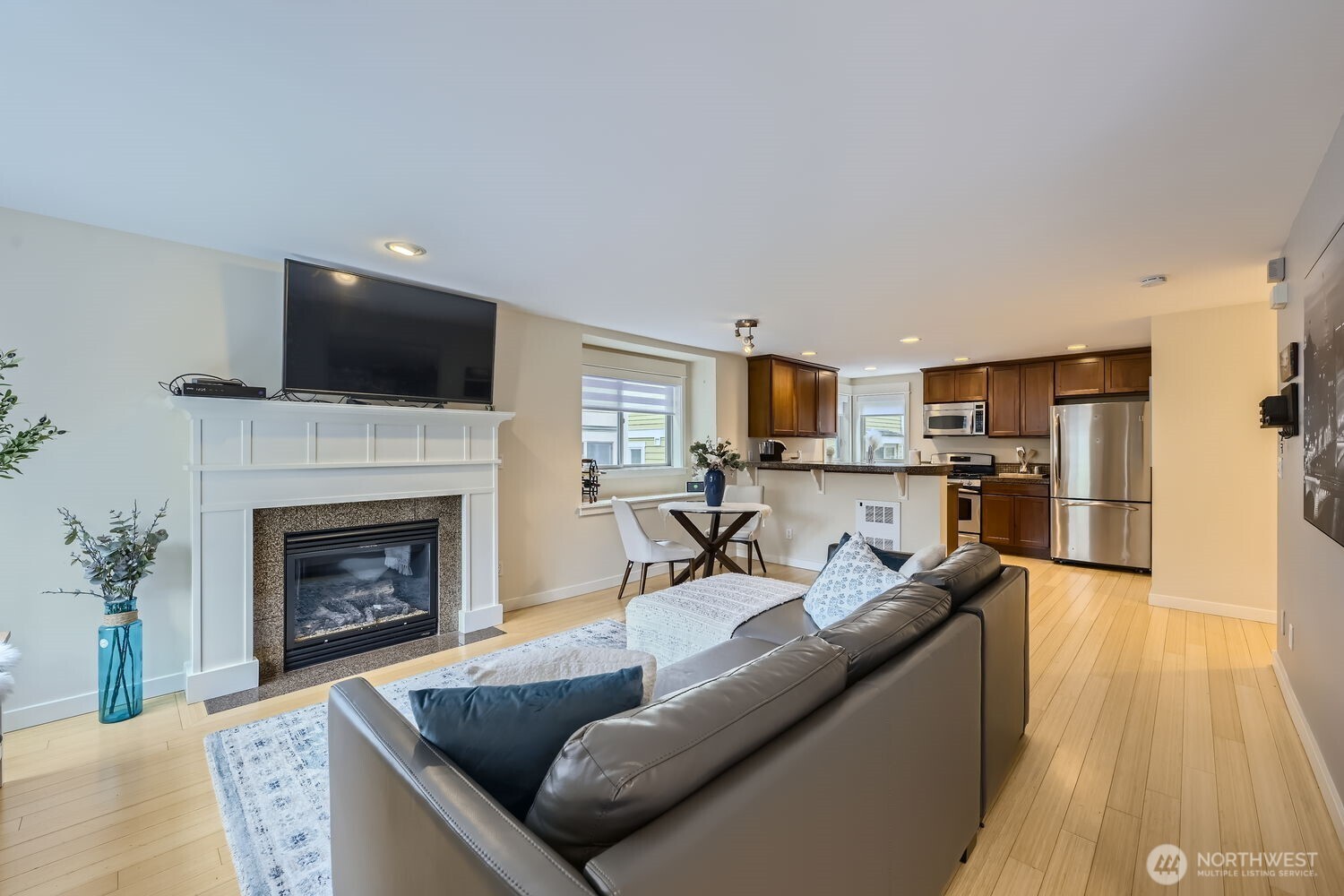 8700 Mary Avenue NW Unit: A