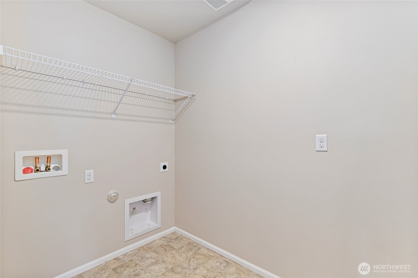 10401 Skyline Avenue