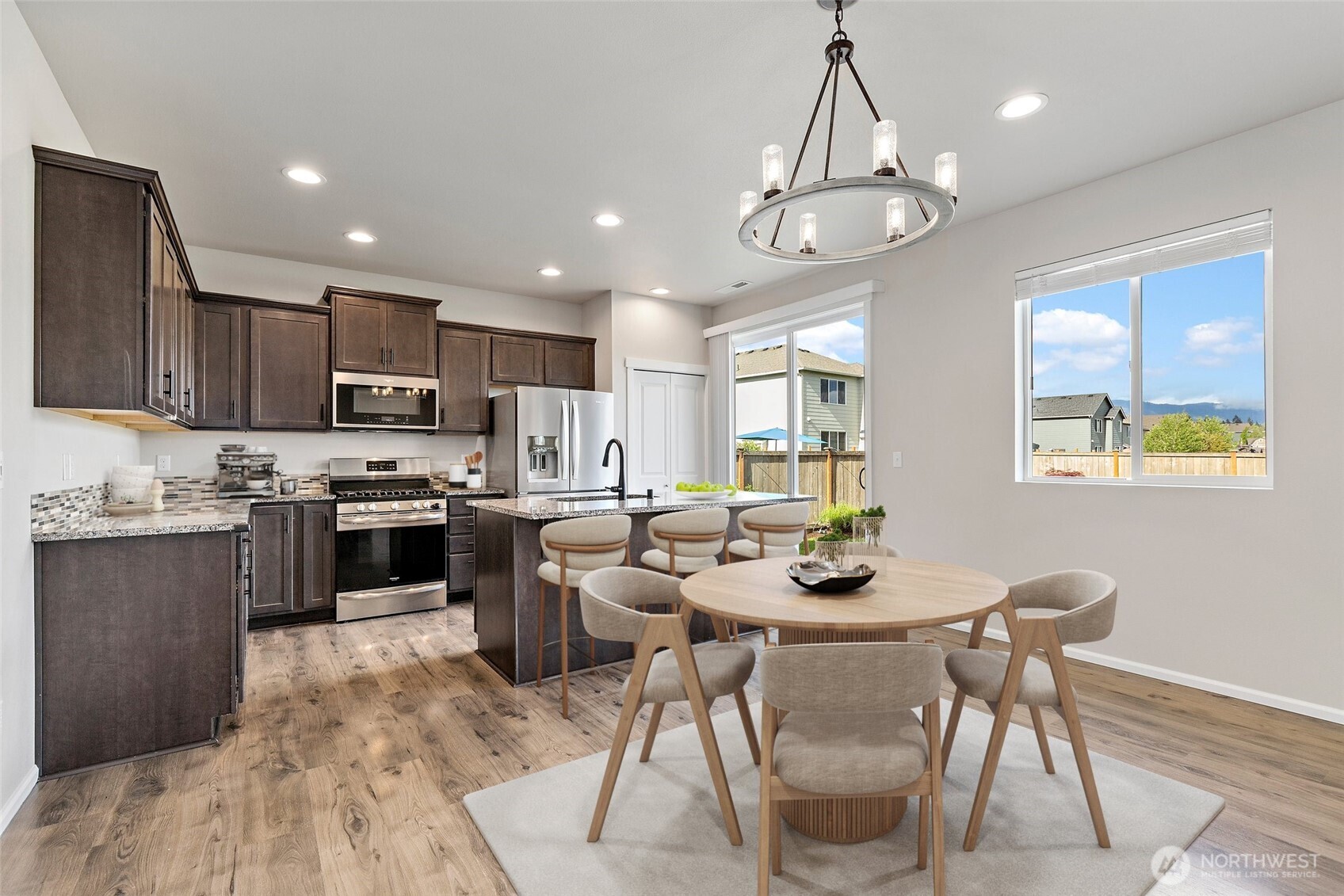 10401 Skyline Avenue