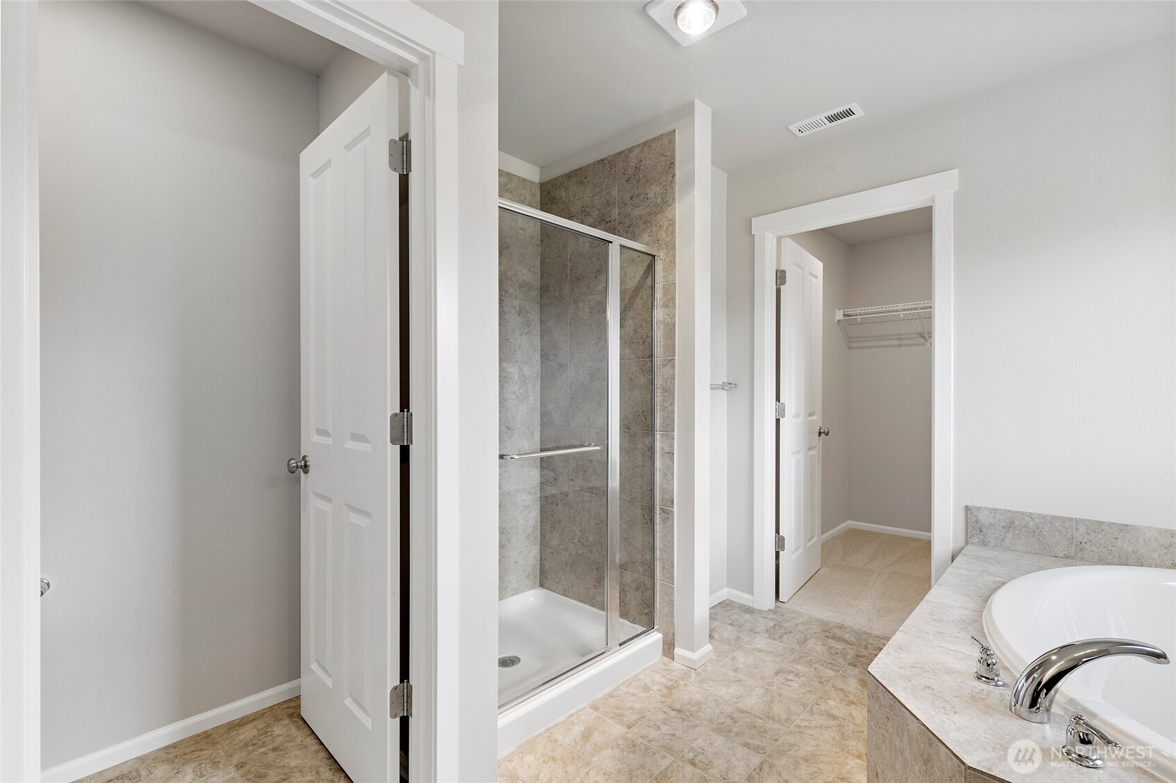 10401 Skyline Avenue