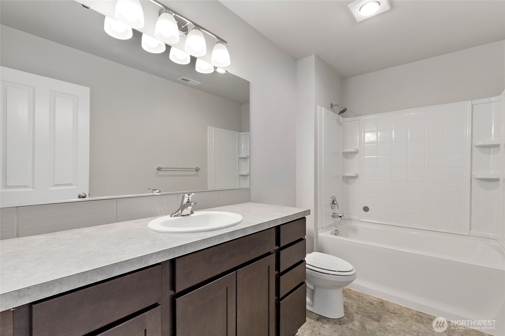 10401 Skyline Avenue