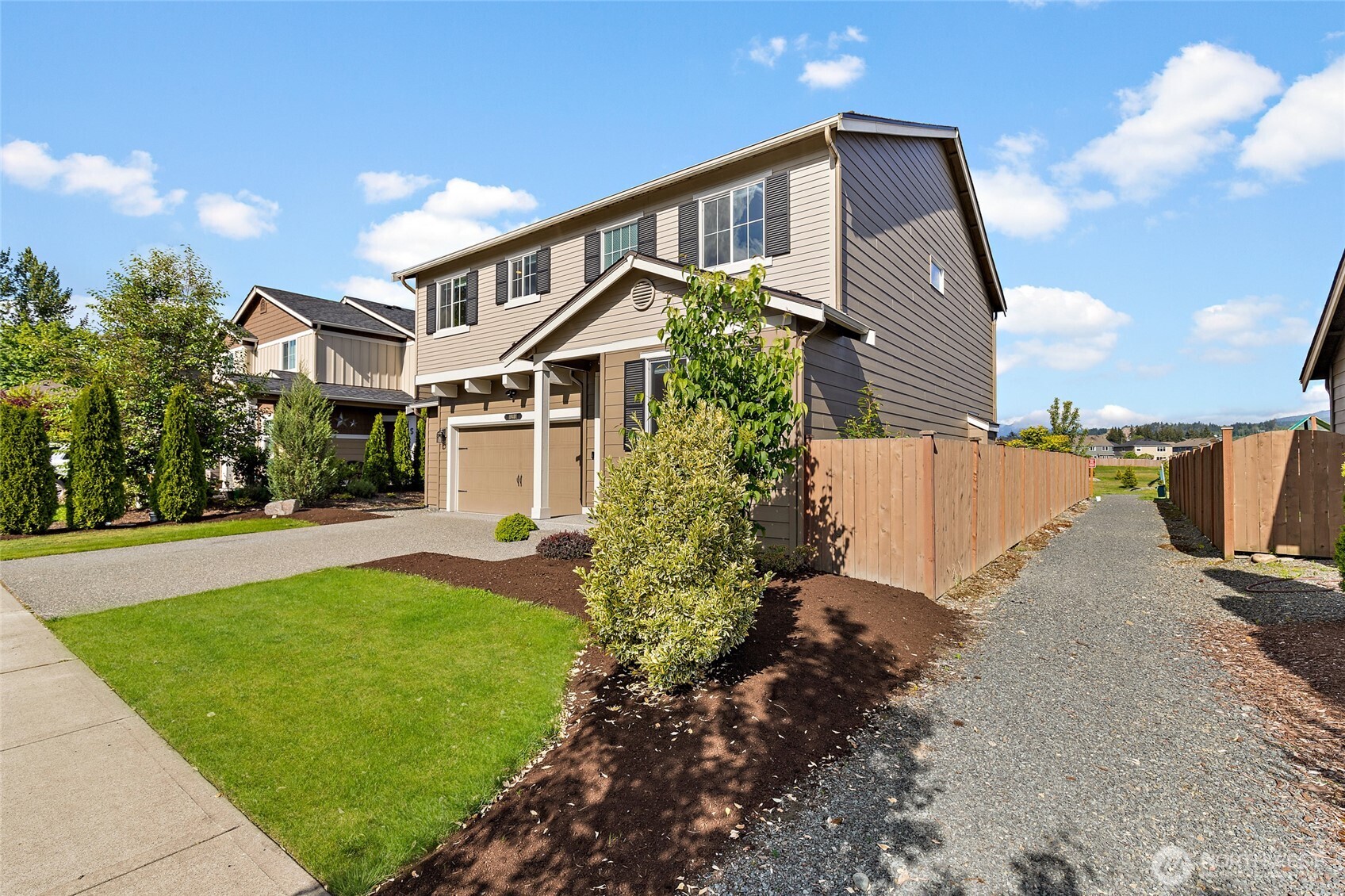 10401 Skyline Avenue