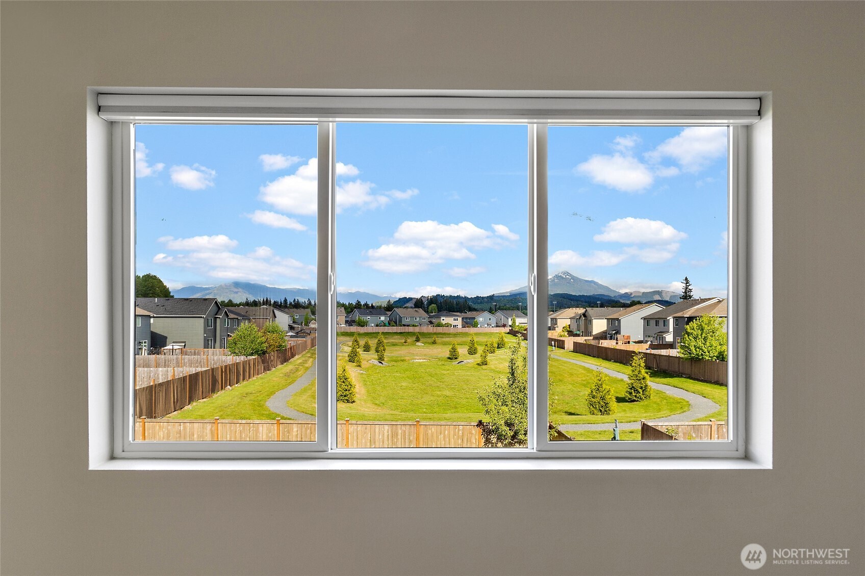 10401 Skyline Avenue