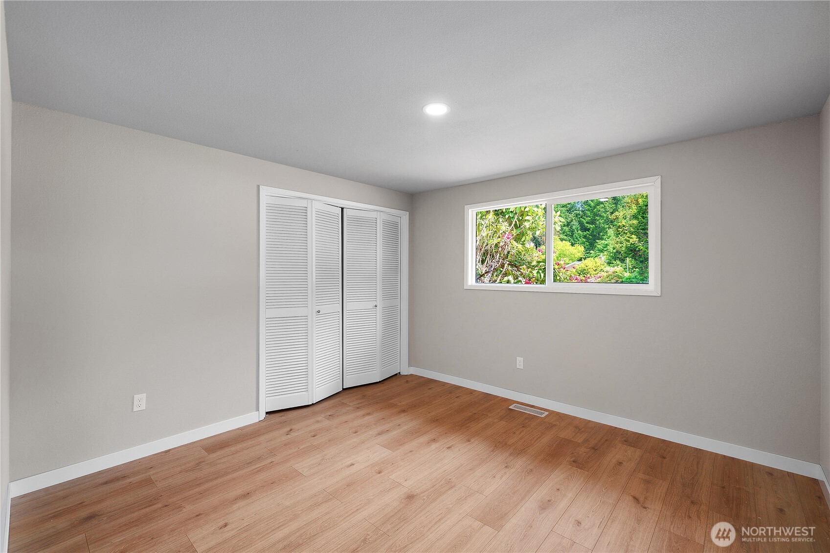2575 25th Loop SE